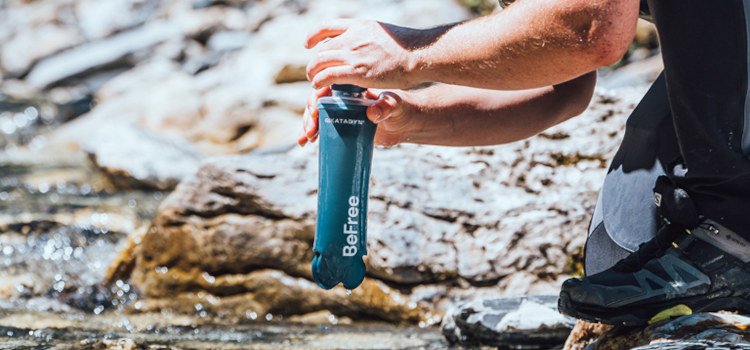 Katadyn BeFree AC Wasserfilter: jederzeit sauberes und sicheres Trinkwasser aus Bächen, Flüssen und Seen