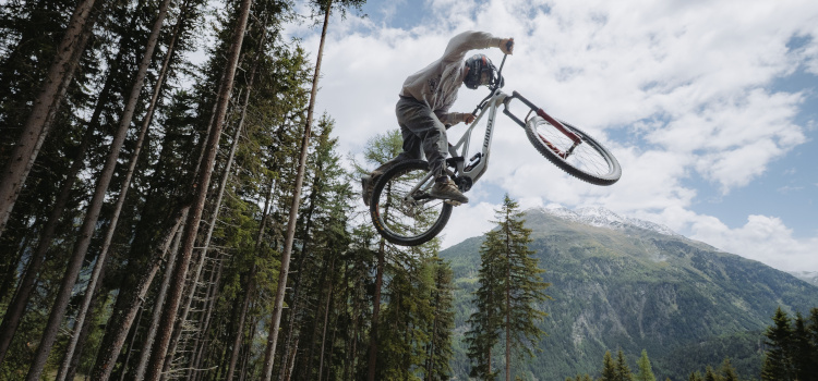 Sölden eröffnet eine der längsten, durchgehenden Jumplines der Alpen